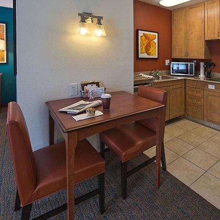 Residence Inn By Marriott Fayetteville Cross Creek Bagian luar foto