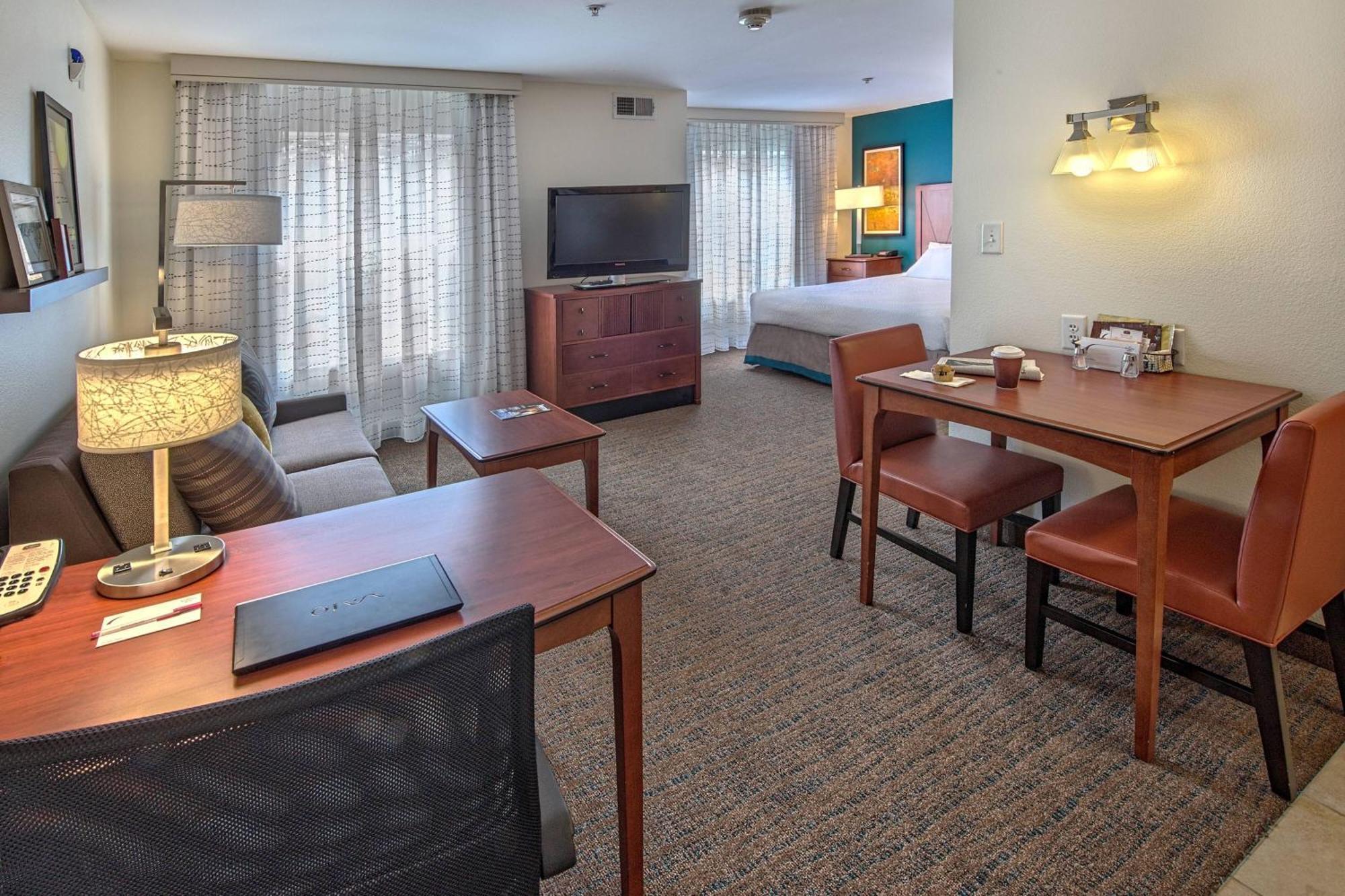 Residence Inn By Marriott Fayetteville Cross Creek Bagian luar foto